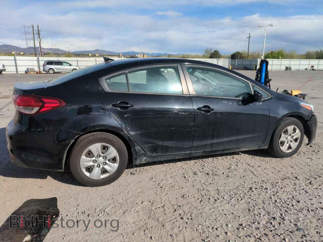 2017 KIA FORTE - VIN: 3KPFK4A74HE140241 - Photo 3