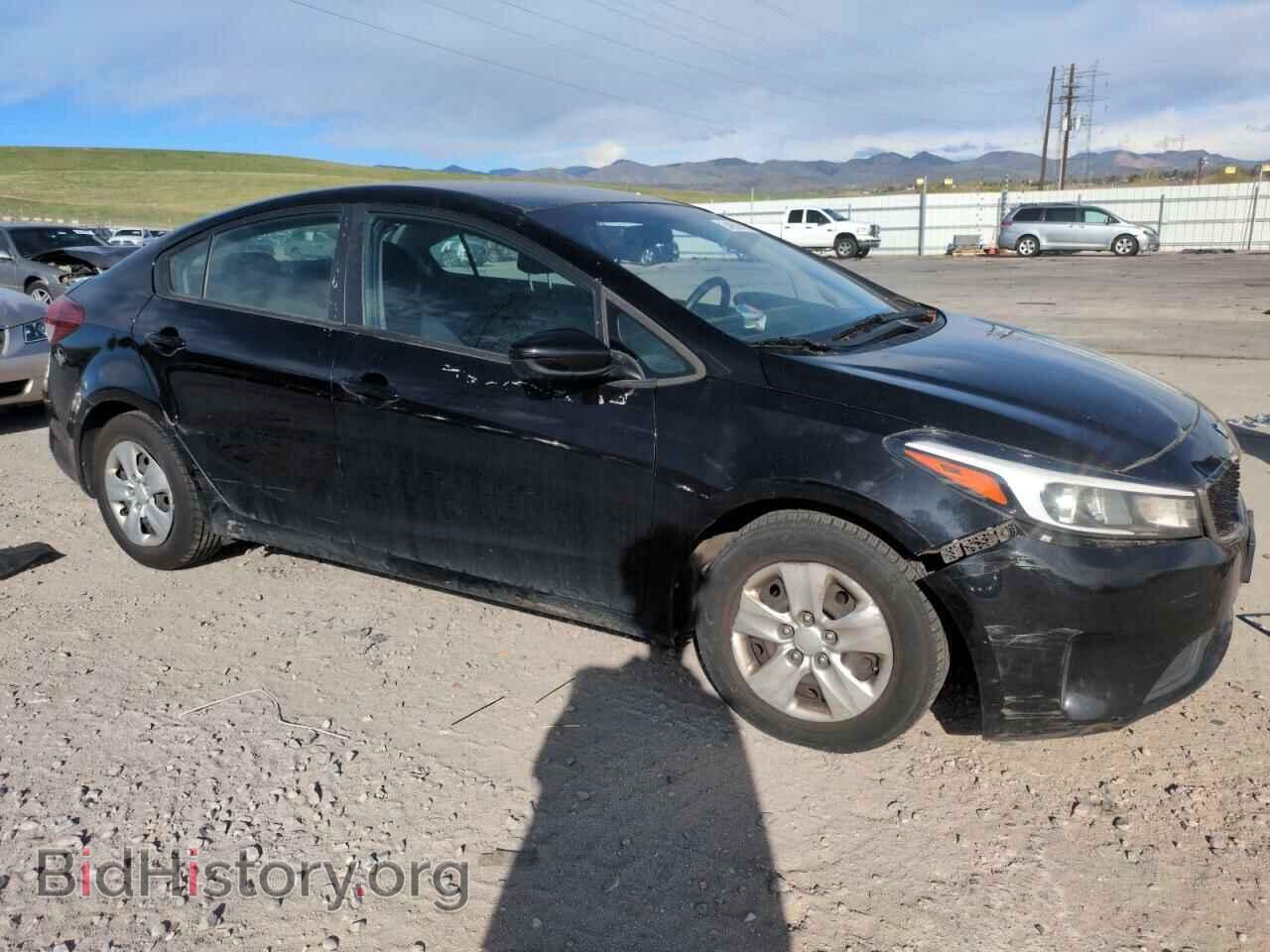 2017 KIA FORTE - VIN: 3KPFK4A74HE140241 - Photo 4