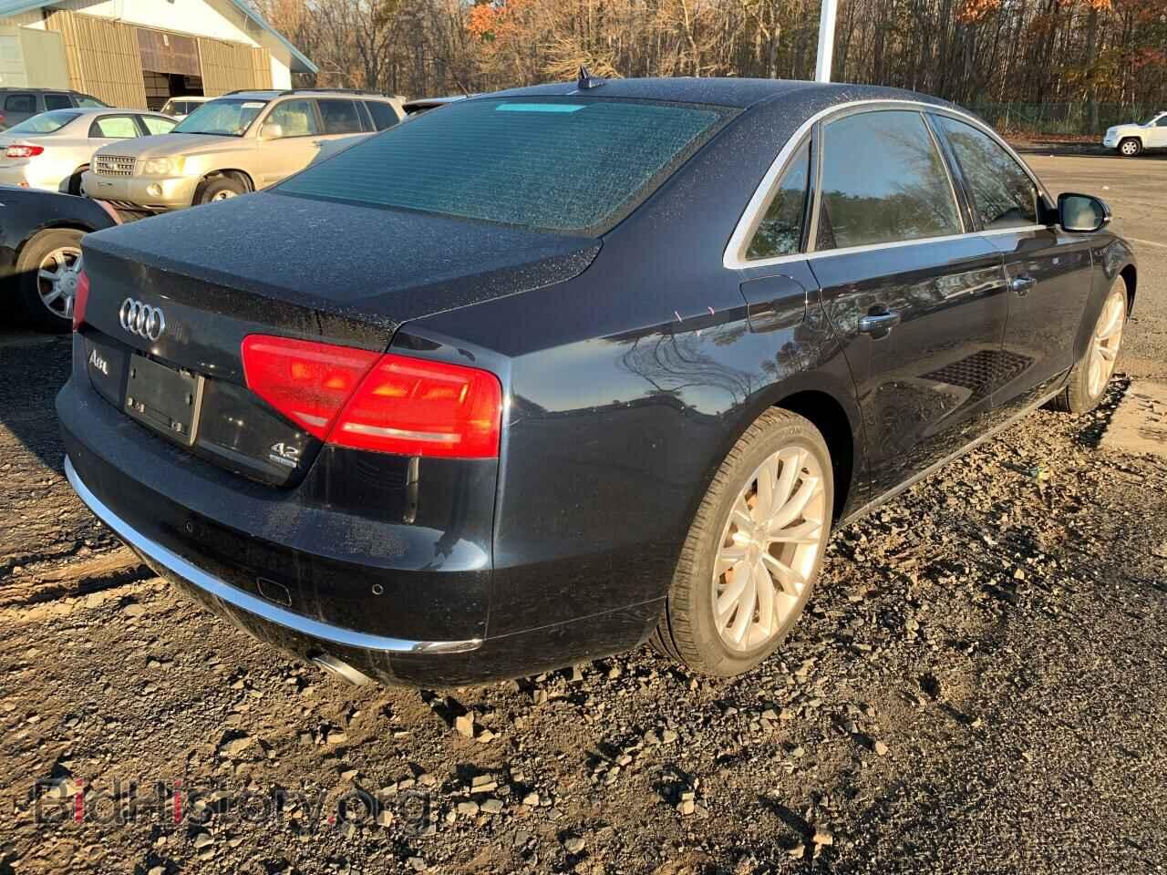 2011 AUDI A8 - VIN: WAURVAFD2BN005597 - Фото 4