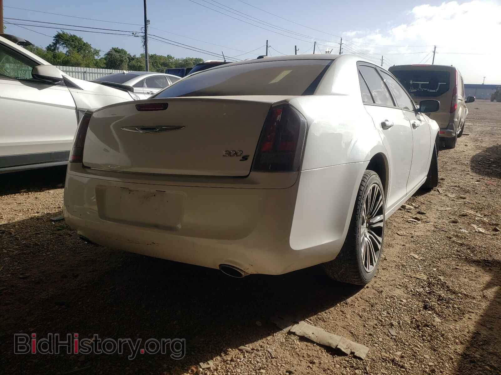2014 CHRYSLER 300 - VIN: 2C3CCABG6EH323738 - Фото 4