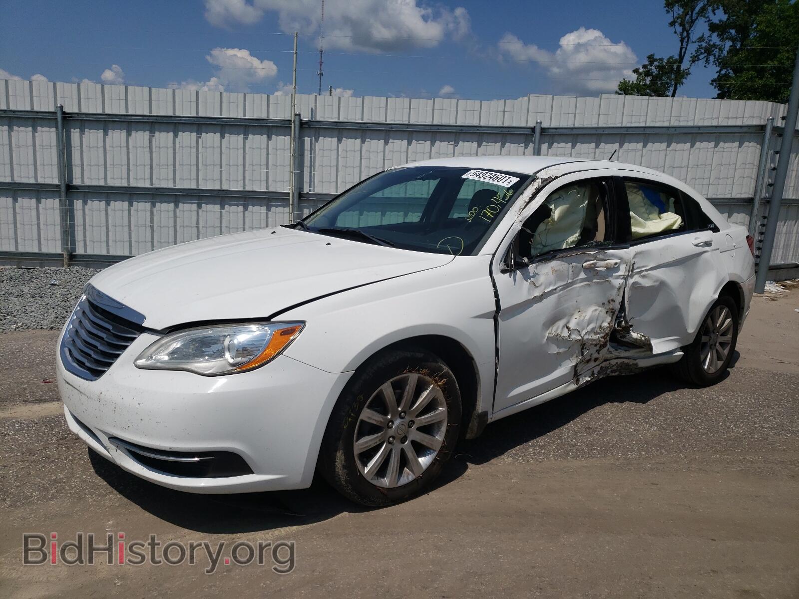 2014 CHRYSLER 200 - VIN: 1C3CCBBG3EN106791 - Фото 2