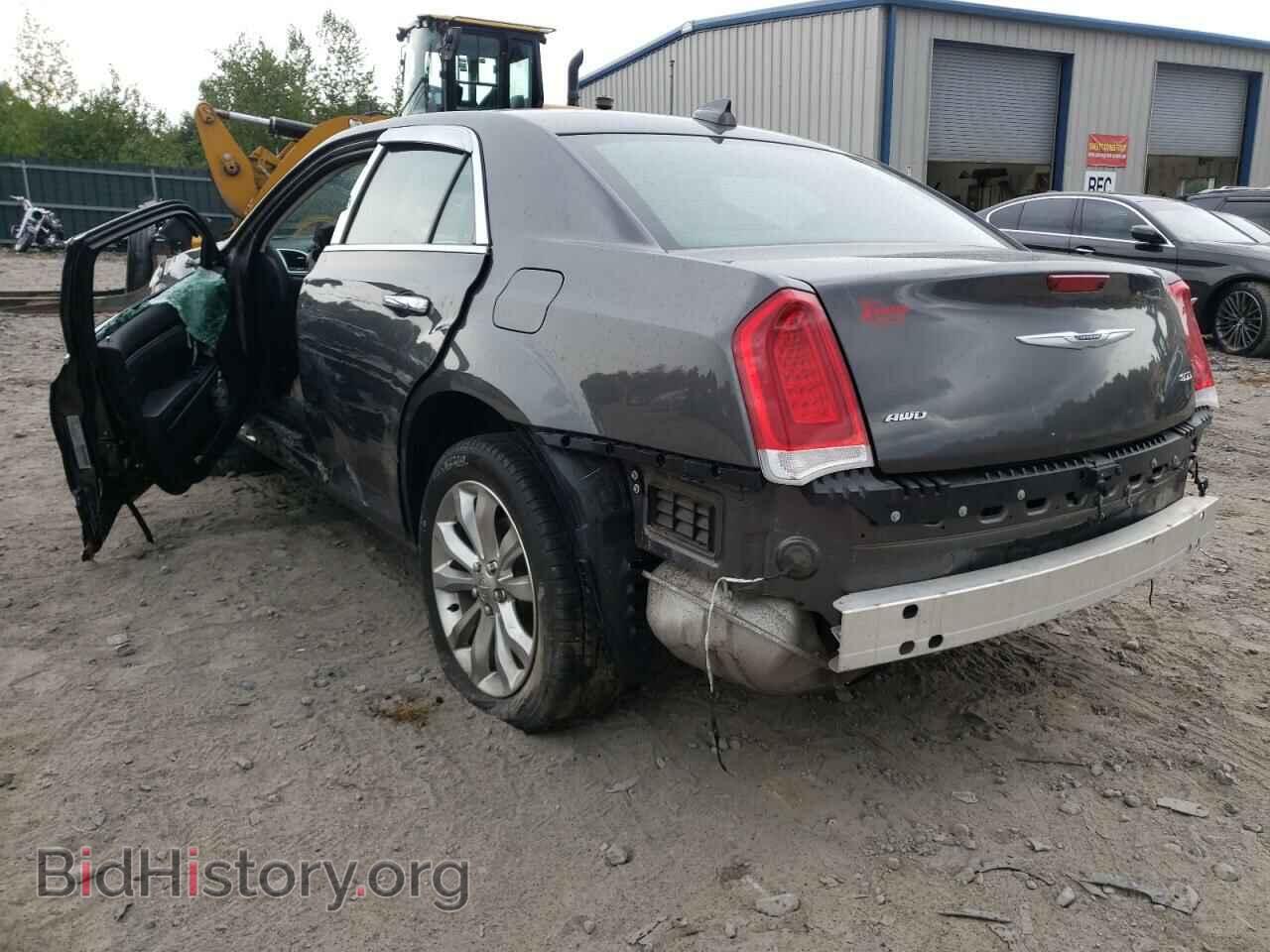 2019 CHRYSLER 300 - VIN: 2C3CCAKG7KH637846 - Фото 3