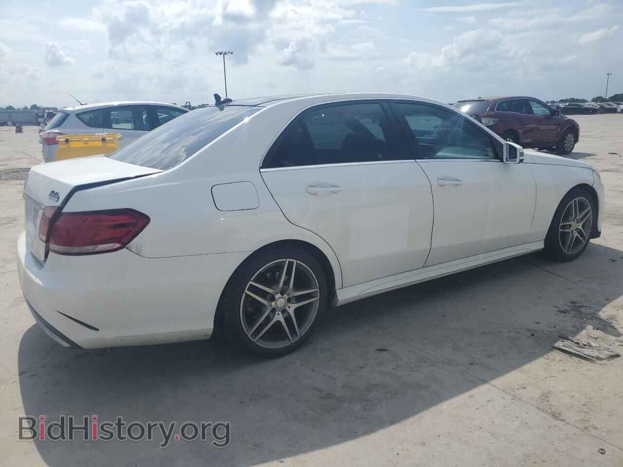 2014 MERCEDES-BENZ E-CLASS - VIN: WDDHF5KB5EB011560 - Фото 3