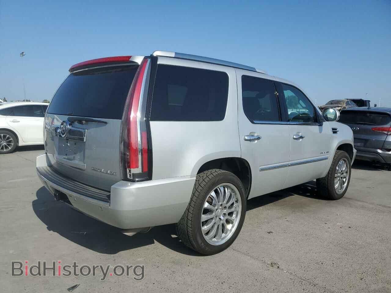 2011 CADILLAC ESCALADE - VIN: 1GYS3AEF4BR349870 - Photo 3