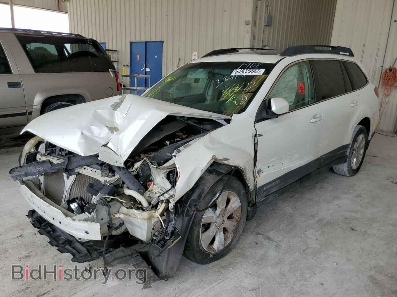 2011 SUBARU OUTBACK - VIN: 4S4BRCLC3B3384181 - Photo 2