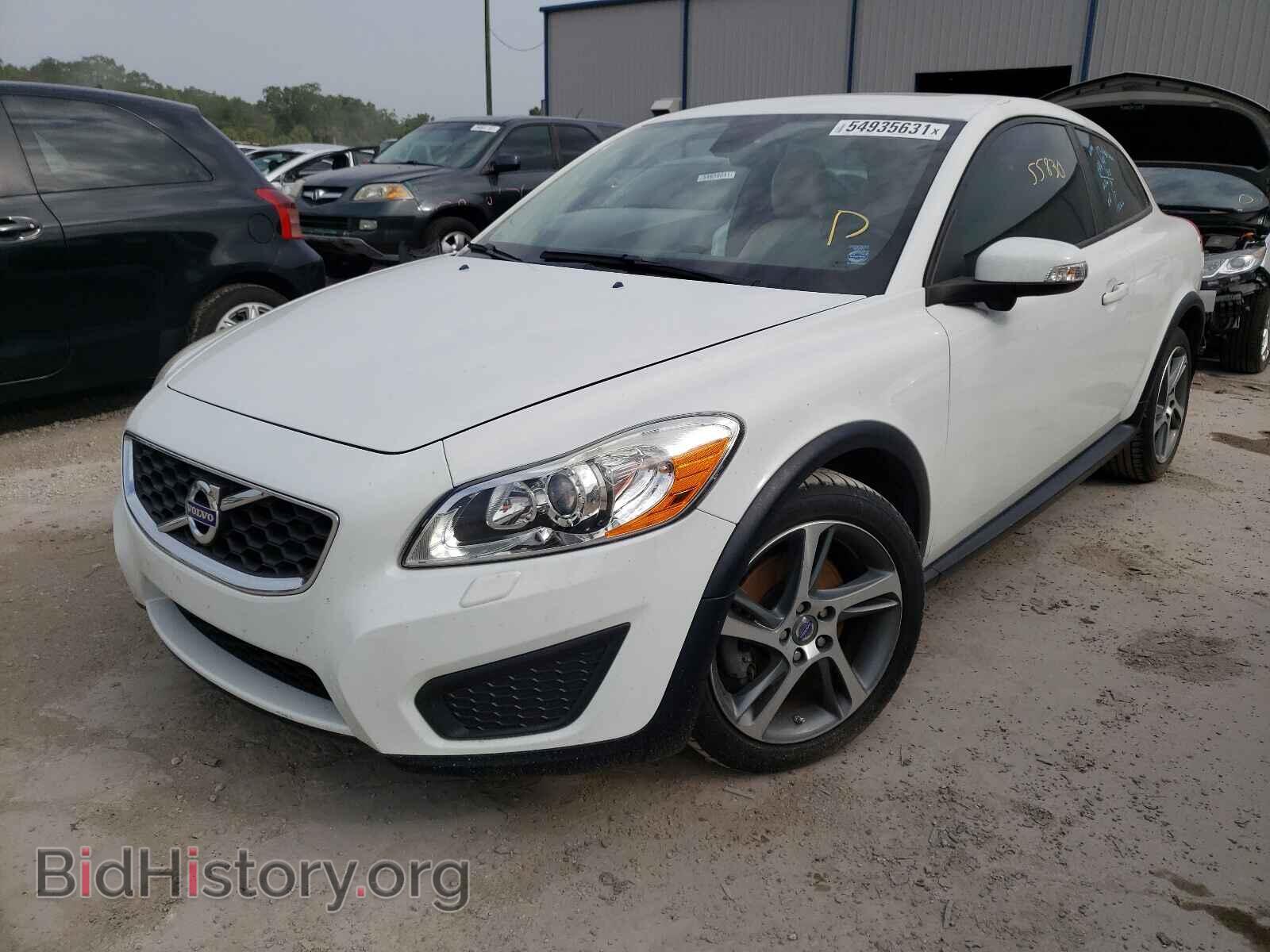 2013 VOLVO C30 - VIN: YV1672MK2D2307512 - Фото 2