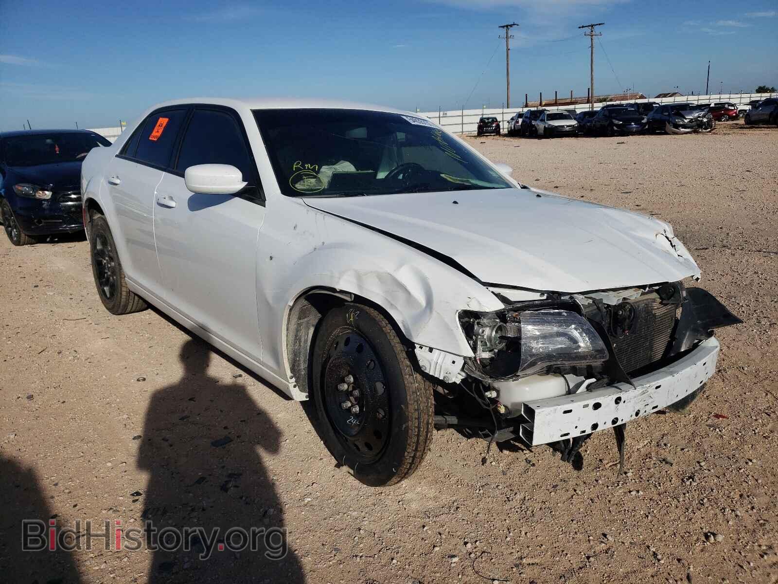 Фотография 2C3CCAGG9KH632172 - CHRYSLER 300 2019