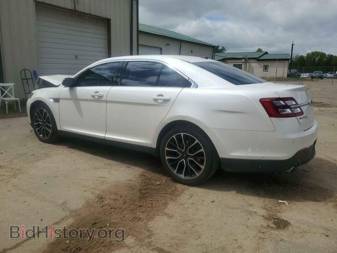 2018 FORD TAURUS - VIN: 1FAHP2E82JG135200 - Фото 2