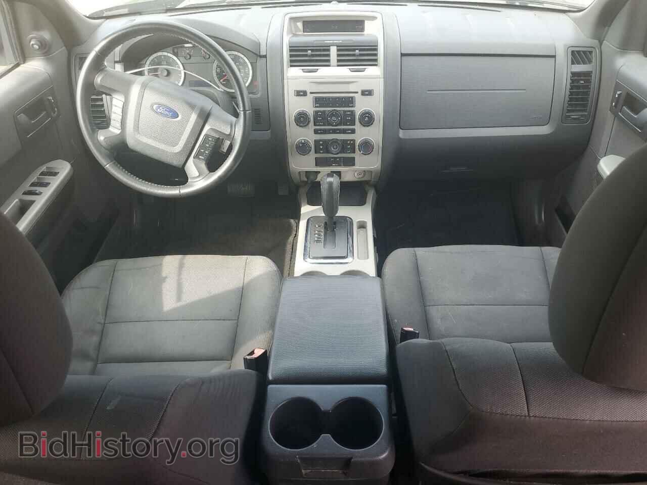 2011 FORD ESCAPE - VIN: 1FMCU0D72BKC49749 - Photo 8