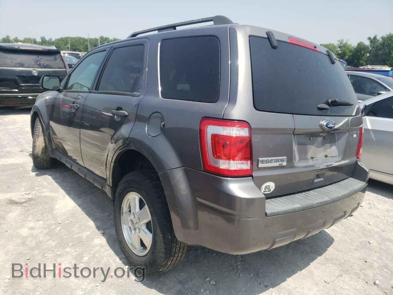 2011 FORD ESCAPE - VIN: 1FMCU0D77BKC09960 - Фото 2