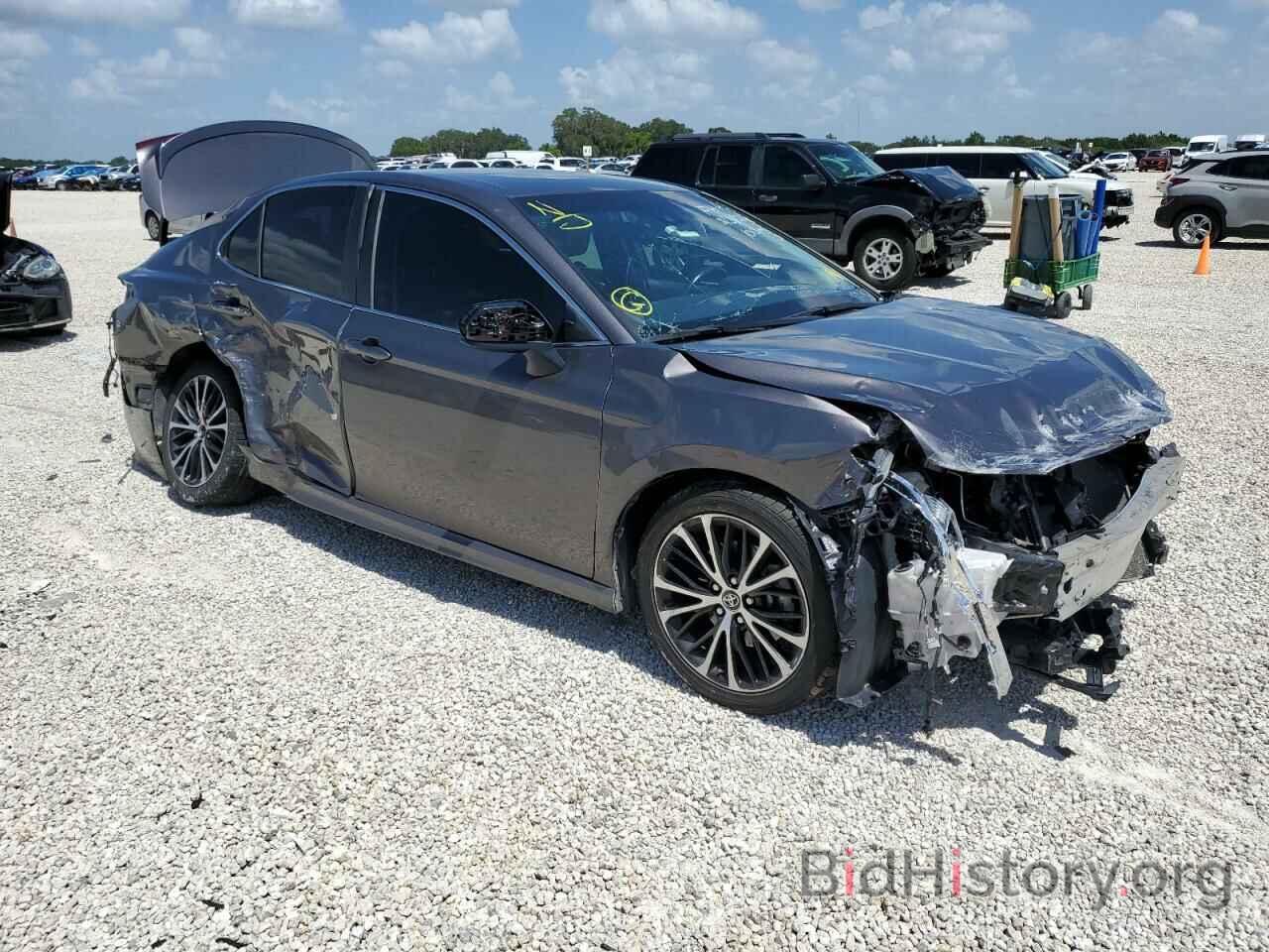 Photo 4T1B11HK3JU079171 - TOYOTA CAMRY 2018