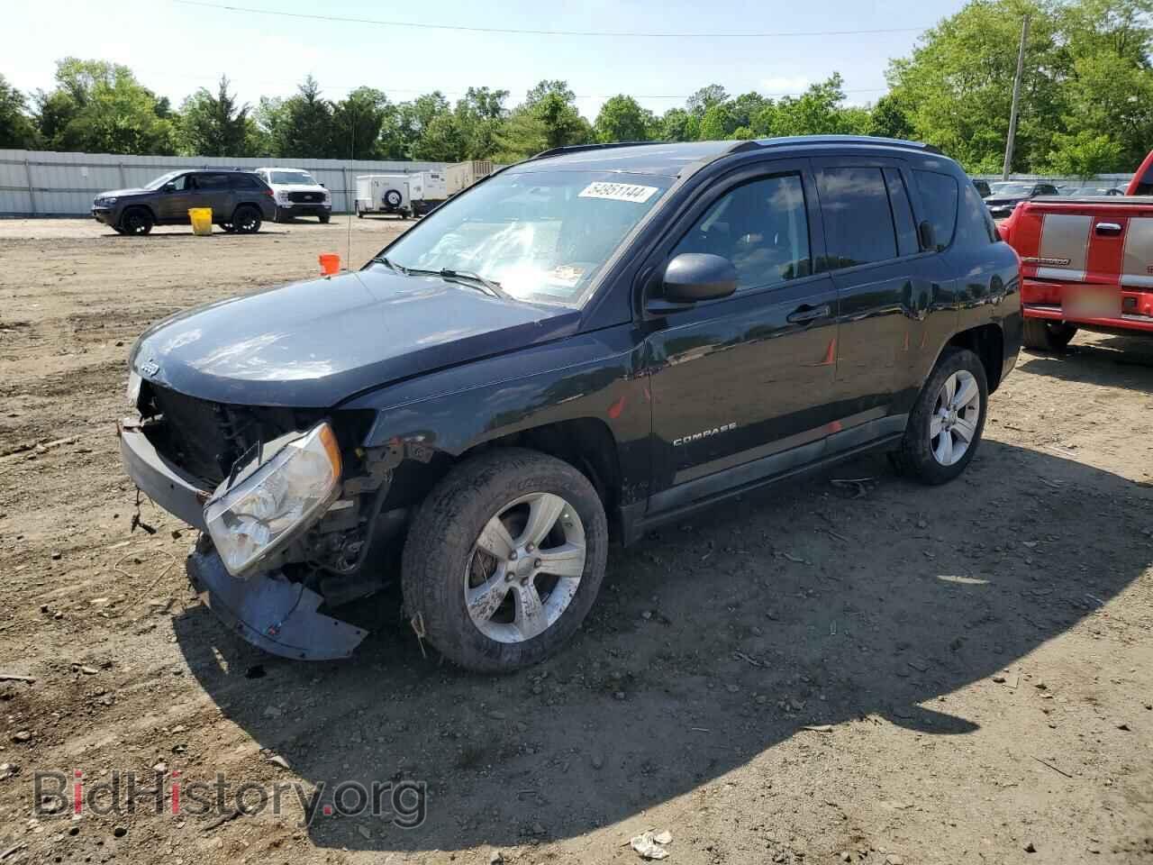 Photo 1J4NT1FB9BD160167 - JEEP COMPASS 2011