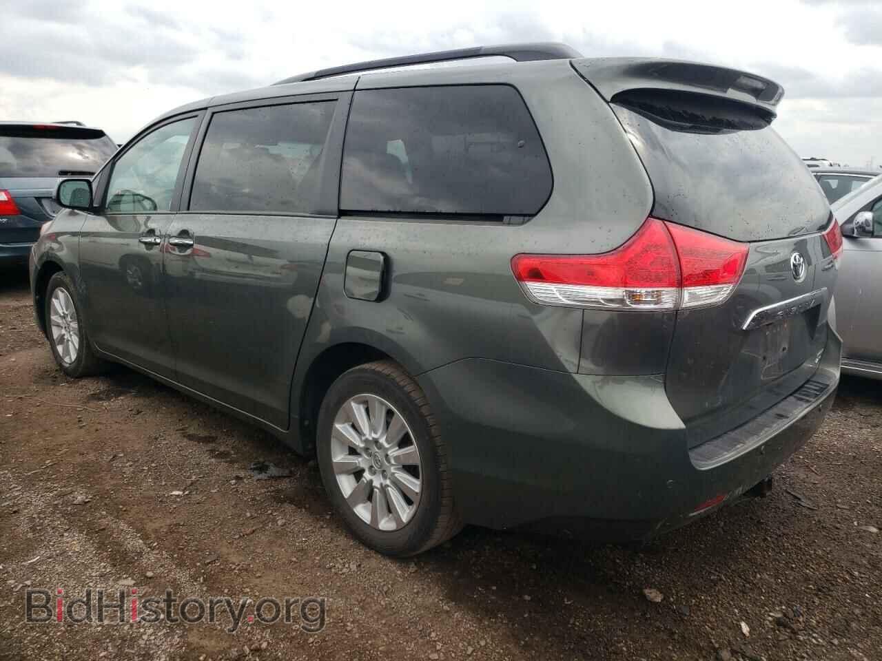 2011 TOYOTA All Models - VIN: 5TDDK3DC3BS027517 - Фото 2
