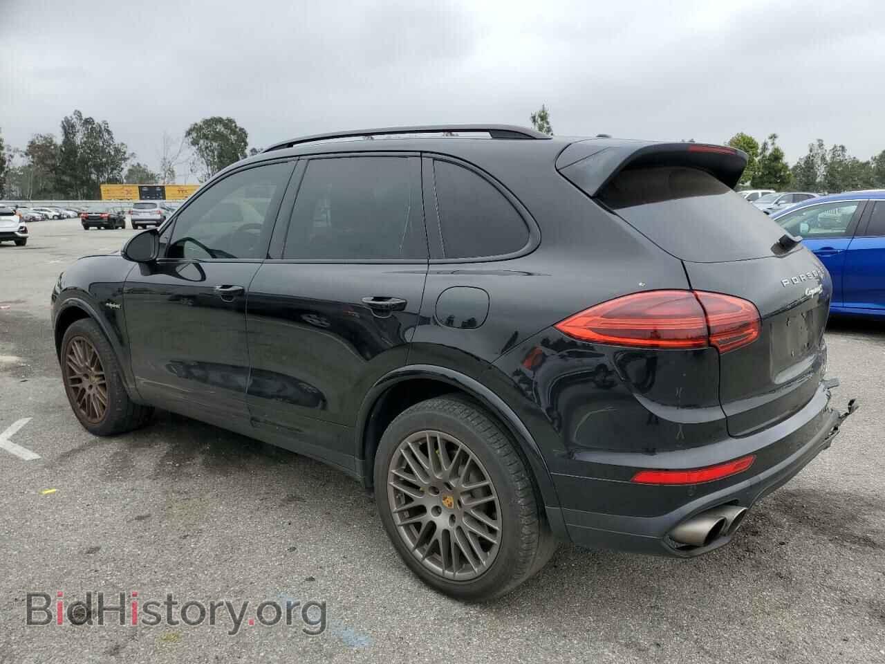 2017 PORSCHE CAYENNE - VIN: WP1AE2A23HLA70764 - Фото 2
