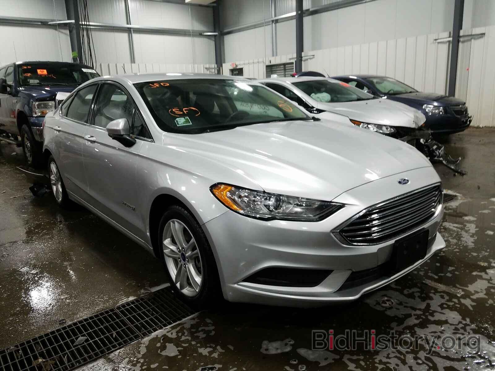 Photo 3FA6P0LU2JR133872 - FORD FUSION 2018