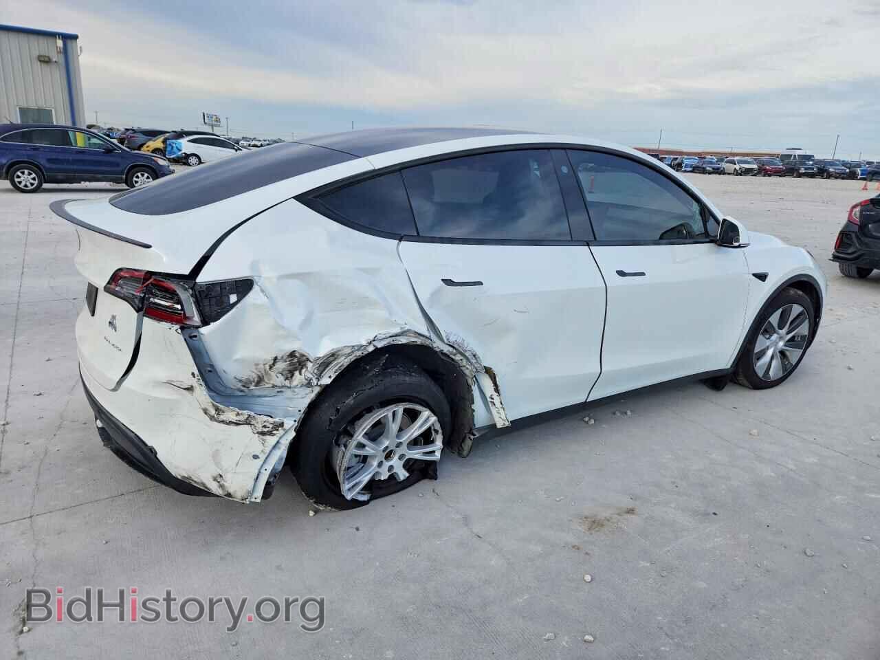 2022 TESLA MODEL Y - VIN: 7SAYGAEE1NF543507 - Photo 3