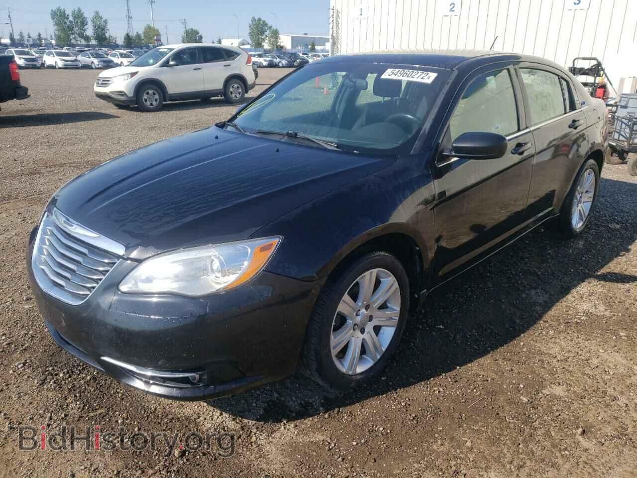 2013 CHRYSLER 200 - VIN: 1C3CCBBB0DN633173 - Фото 2