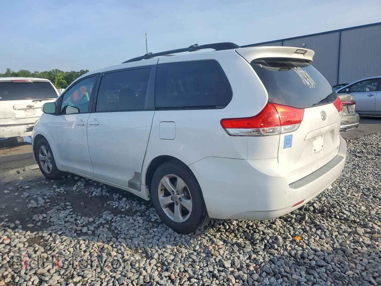 2012 TOYOTA SIENNA - VIN: 5TDKK3DC6CS257464 - Фото 2