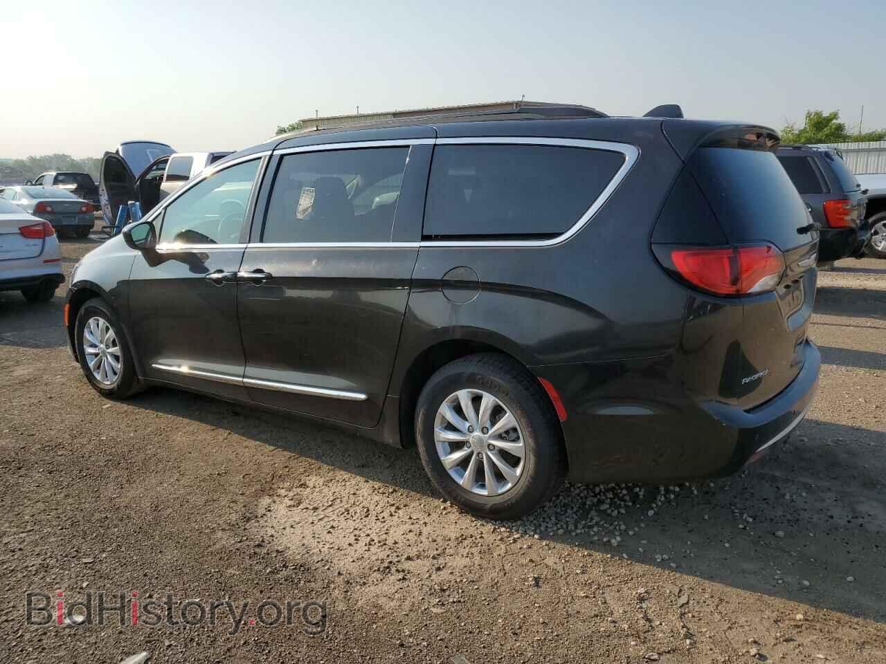 2017 CHRYSLER PACIFICA - VIN: 2C4RC1BG3HR702779 - Фото 2