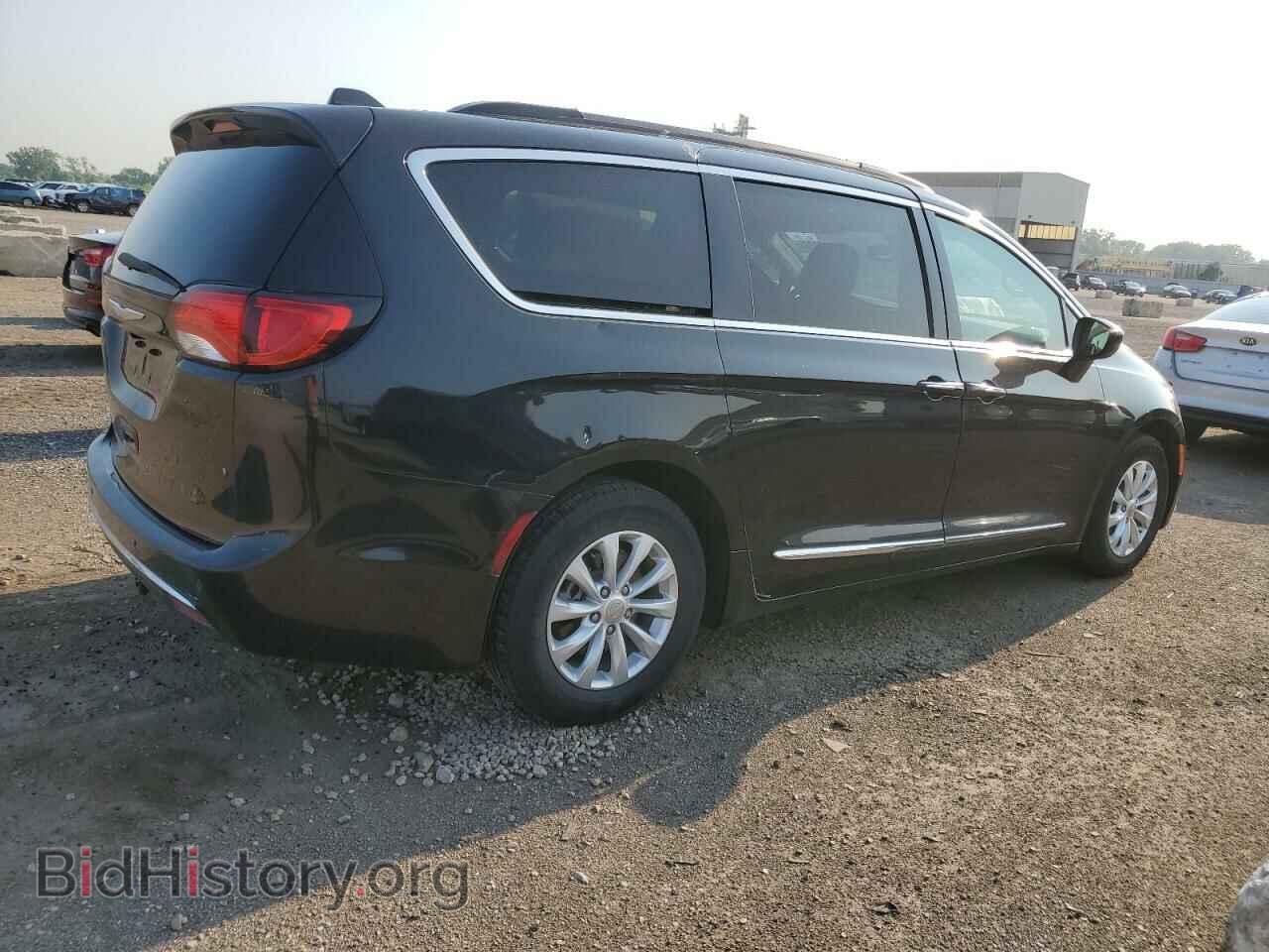 2017 CHRYSLER PACIFICA - VIN: 2C4RC1BG3HR702779 - Фото 3