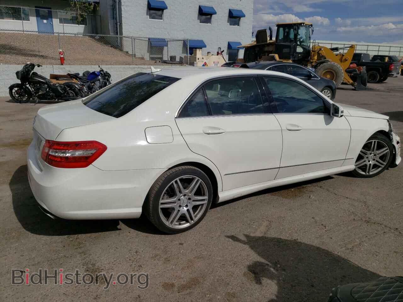 2010 MERCEDES-BENZ E-CLASS - VIN: WDDHF5GB2AA024551 - Фото 3