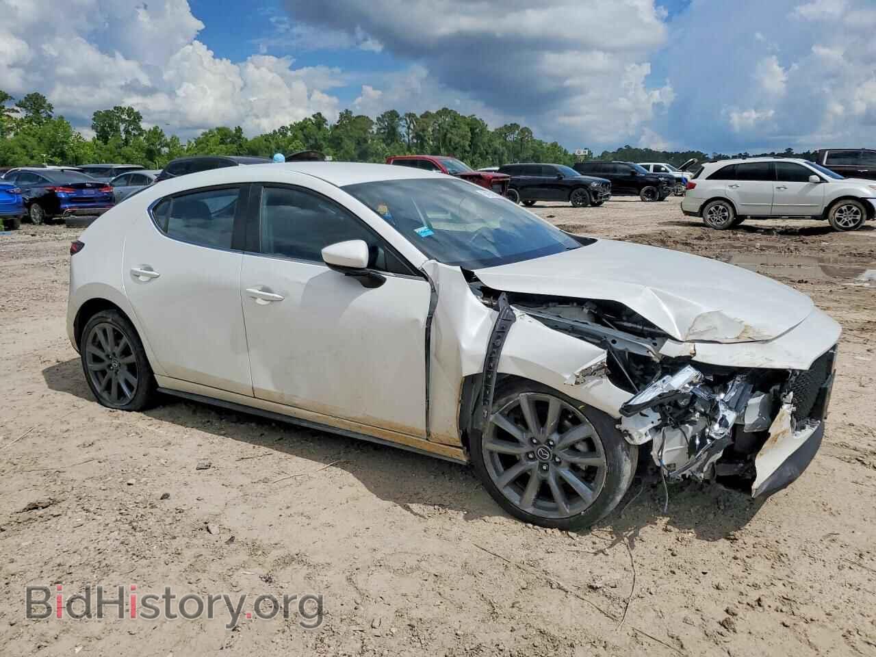 2020 MAZDA 3 - VIN: JM1BPBMM7L1161098 - Photo 4