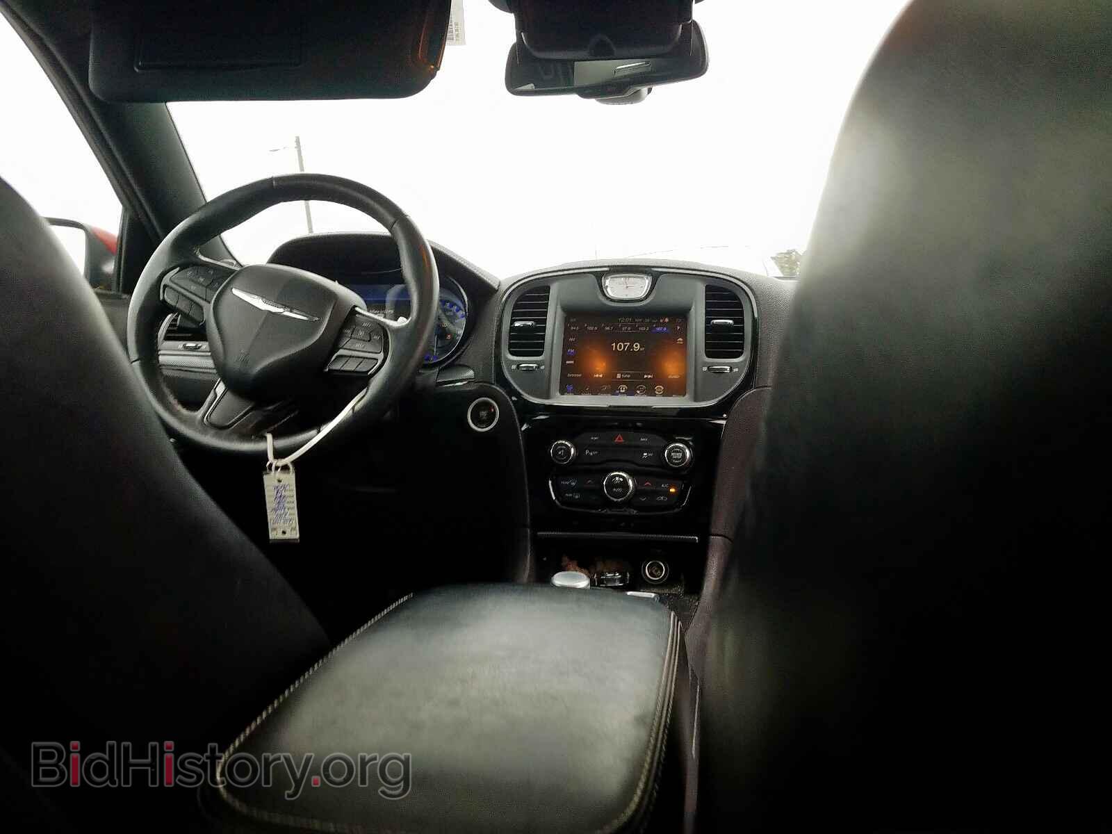 2016 CHRYSLER 300 - VIN: 2C3CCABT7GH182436 - Photo 9