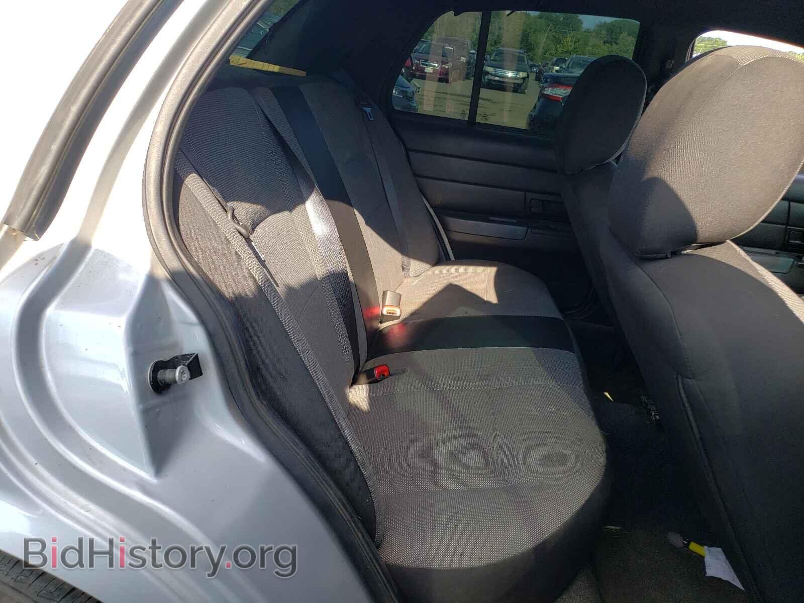 2011 FORD CROWN VIC - VIN: 2FABP7BV3BX103400 - Фото 6