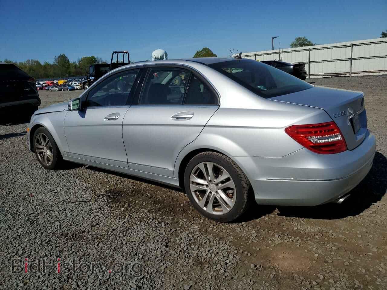 2013 MERCEDES-BENZ C-CLASS - VIN: WDDGF8AB3DR282847 - Фото 2