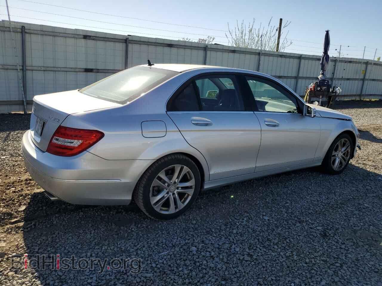 2013 MERCEDES-BENZ C-CLASS - VIN: WDDGF8AB3DR282847 - Фото 3