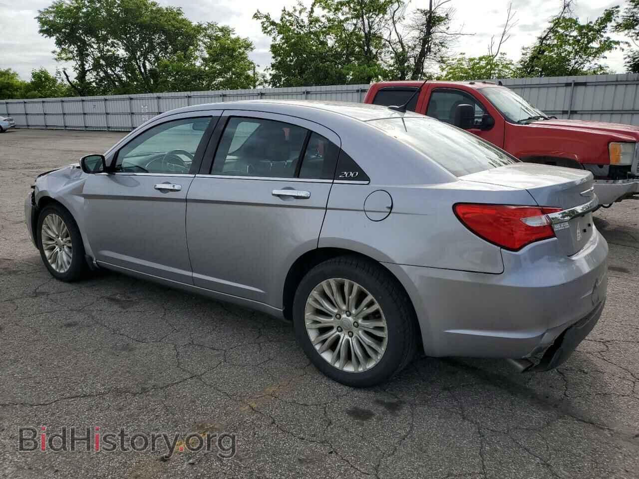 2013 CHRYSLER 200 - VIN: 1C3CCBCG7DN744894 - Фото 2