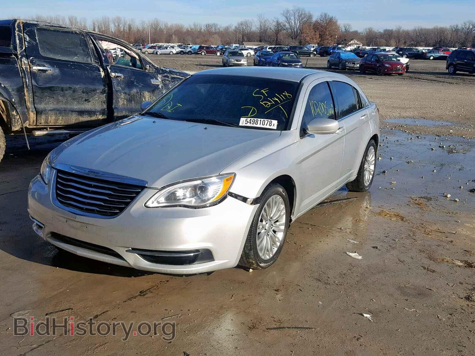 2012 CHRYSLER 200 - VIN: 1C3CCBAB6CN261984 - Фото 2