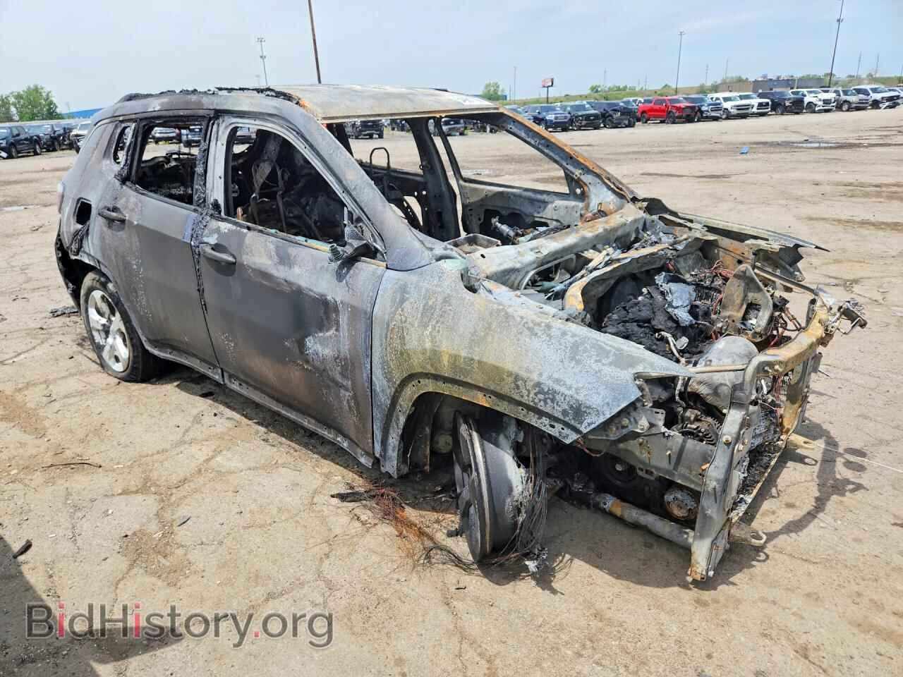 2019 JEEP COMPASS - VIN: 3C4NJDBBXKT648122 - Фото 4