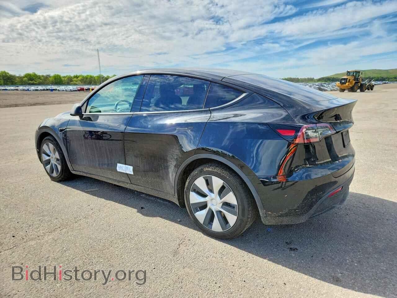 2022 TESLA MODEL Y - VIN: 7SAYGAEE3NF378284 - Photo 2