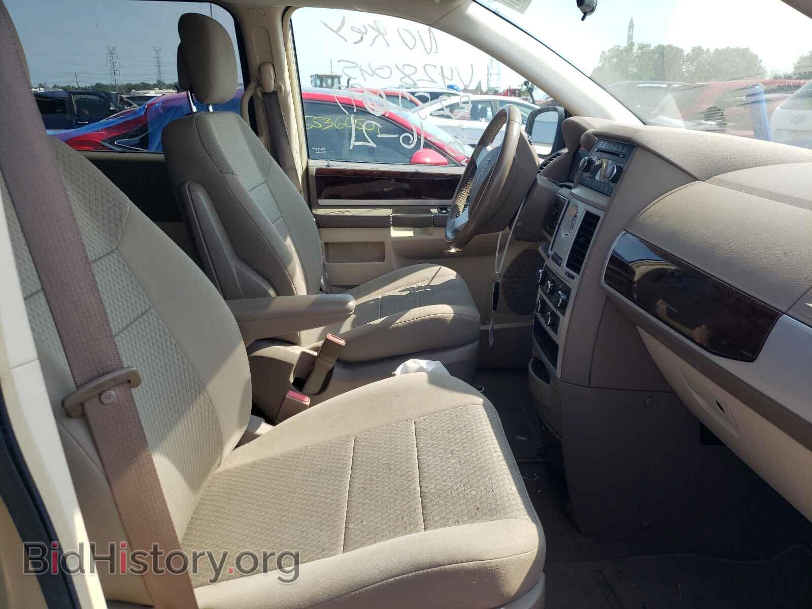 2010 CHRYSLER MINIVAN - VIN: 2A4RR5D13AR428045 - Фото 5