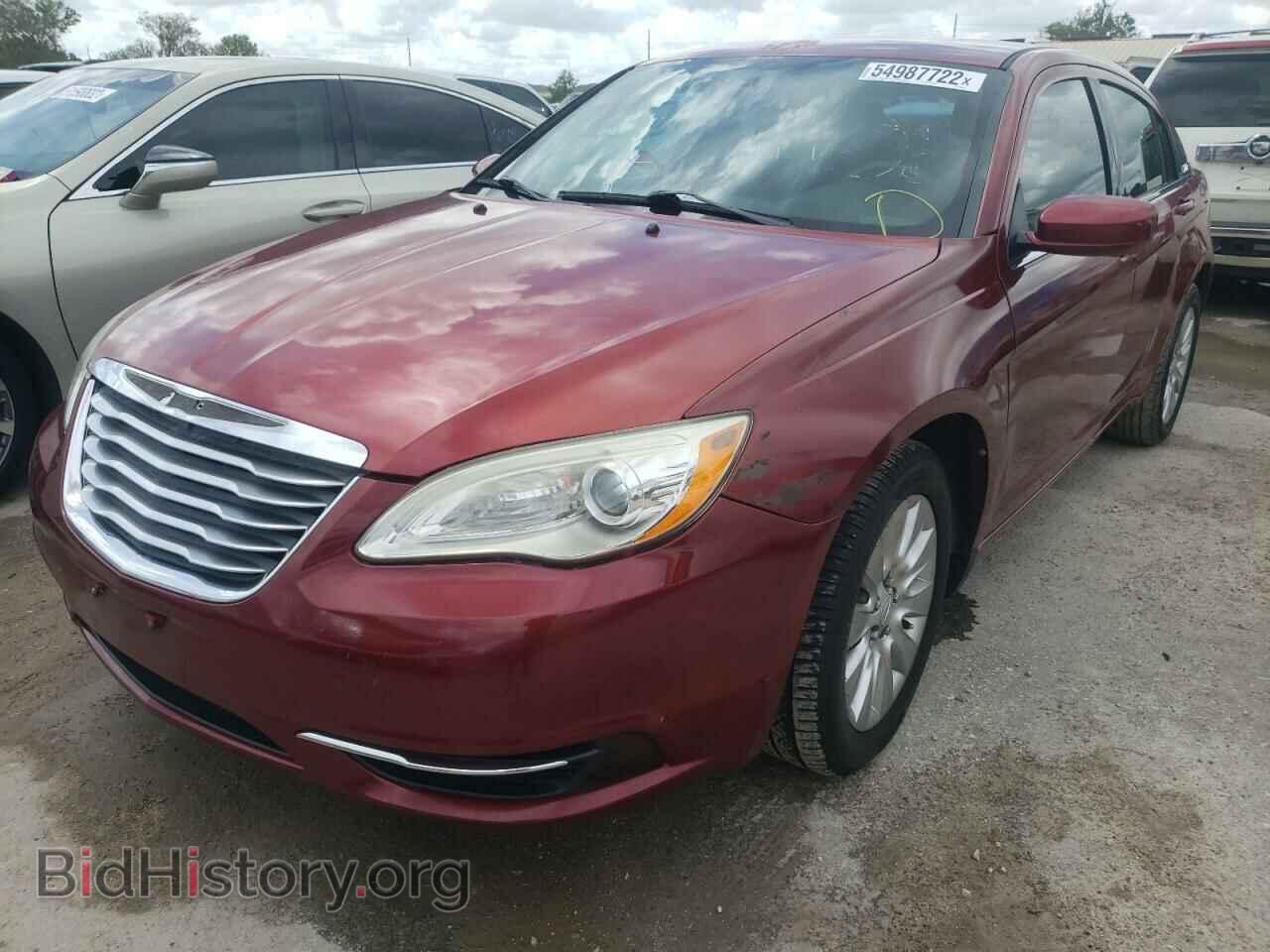 2013 CHRYSLER 200 - VIN: 1C3CCBAB3DN606566 - Фото 2