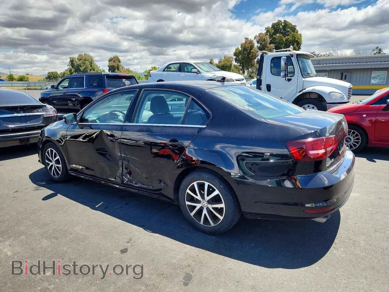 2017 VOLKSWAGEN JETTA - VIN: 3VWDB7AJ9HM204524 - Photo 2