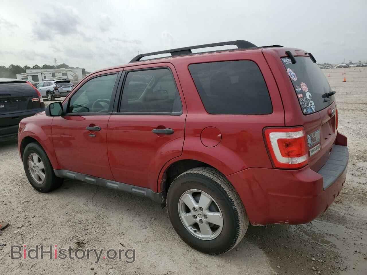 2011 FORD ESCAPE - VIN: 1FMCU0D73BKB59137 - Фото 2