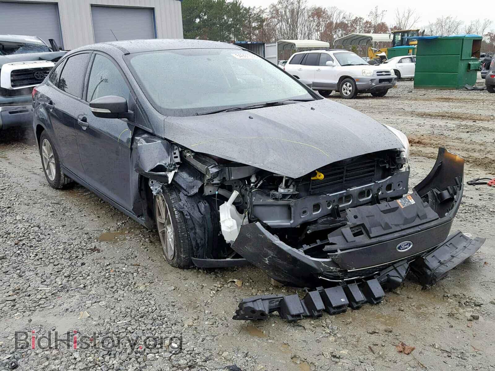 Photo 1FADP3F2XHL330915 - FORD FOCUS SE 2017
