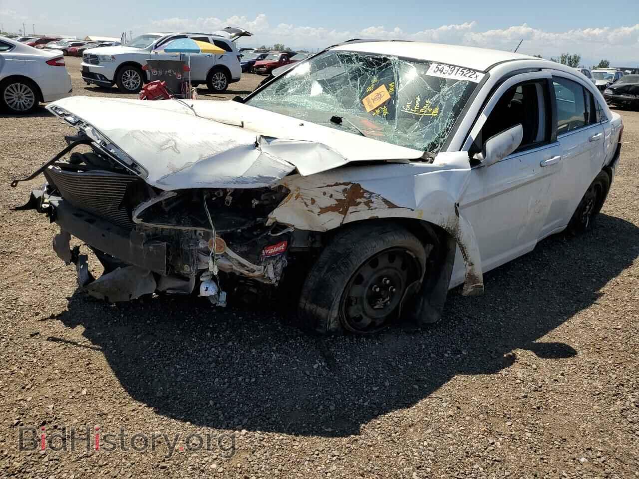 2014 CHRYSLER 200 - VIN: 1C3CCBAB7EN207516 - Фото 2