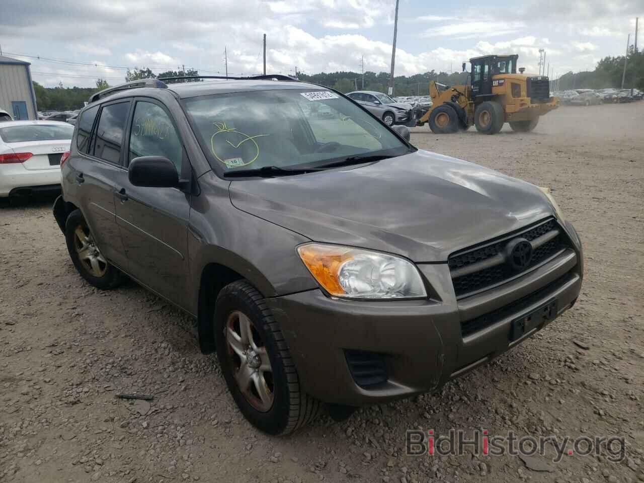 Photo JTMBF4DV5BD042048 - TOYOTA RAV4 2011