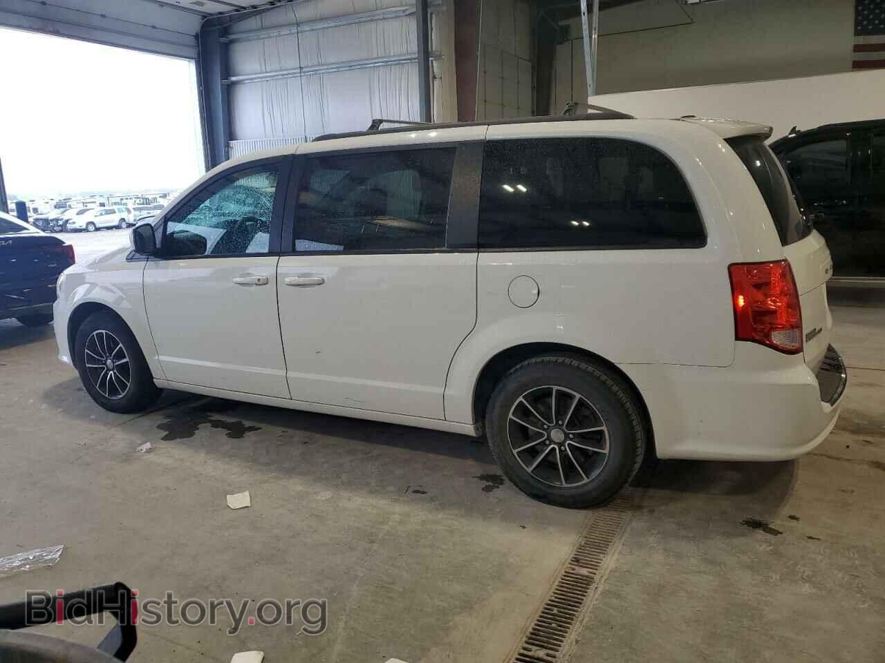 2018 DODGE CARAVAN - VIN: 2C4RDGEG3JR335058 - Фото 2