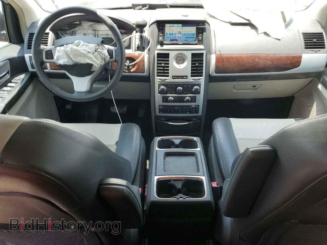 2010 CHRYSLER MINIVAN - VIN: 2A4RR8D16AR320620 - Photo 8