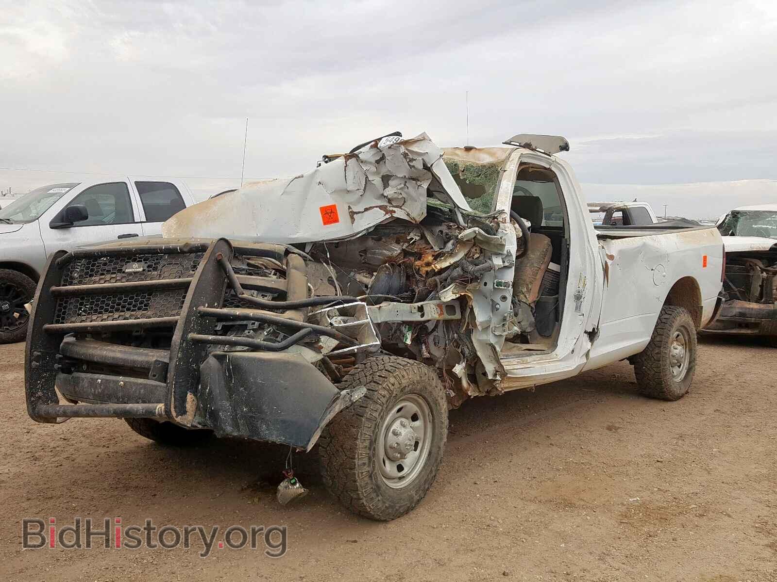 2015 RAM 2500 ST - VIN: 3C6LR5AT3FG594572 - Фото 2