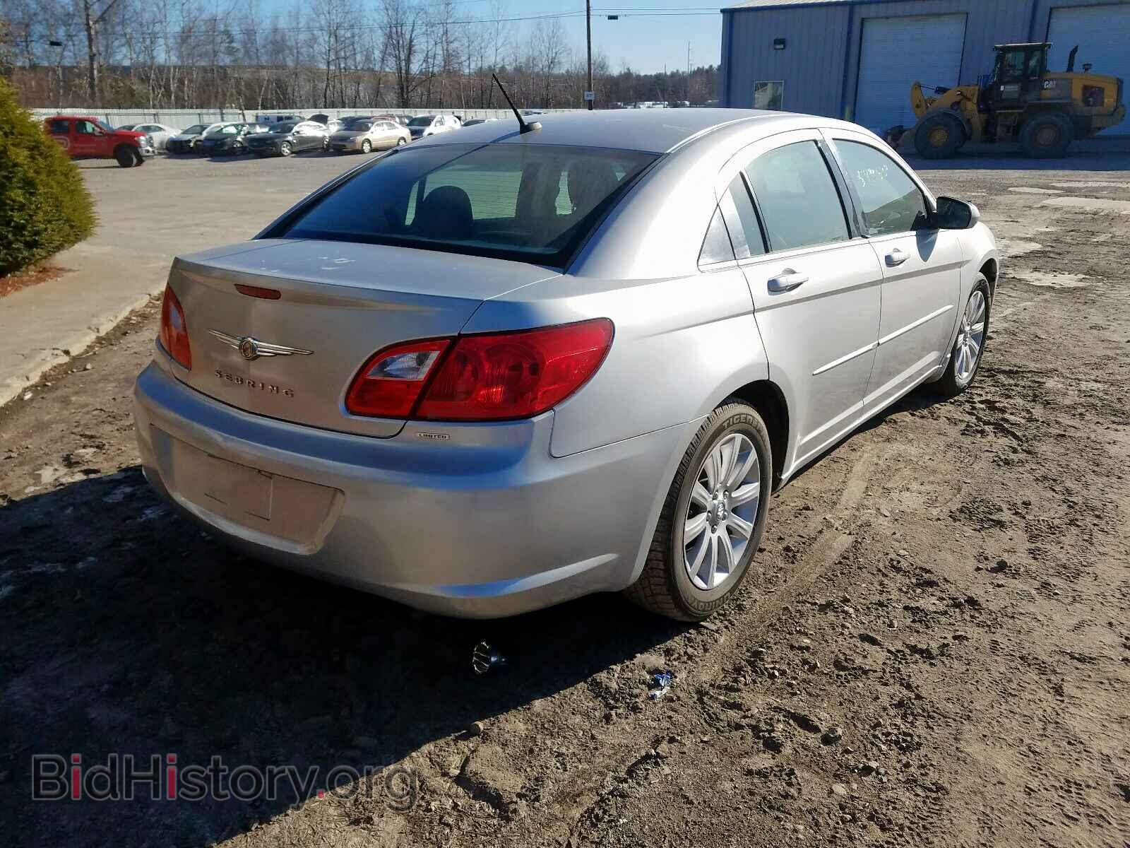 2010 CHRYSLER SEBRING - VIN: 1C3CC5FD3AN194835 - Фото 4