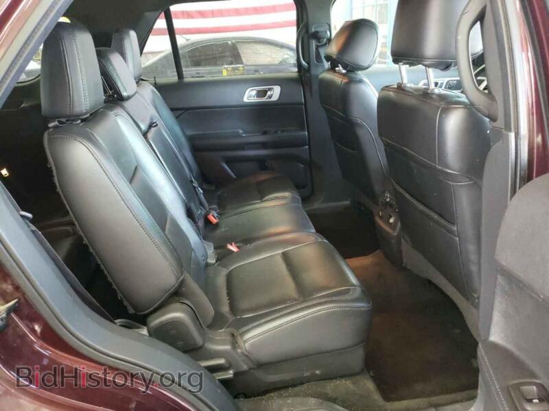 2011 Ford EXPLORER (VIN 1FMHK8F83BGA70073) — фото 6 из 10