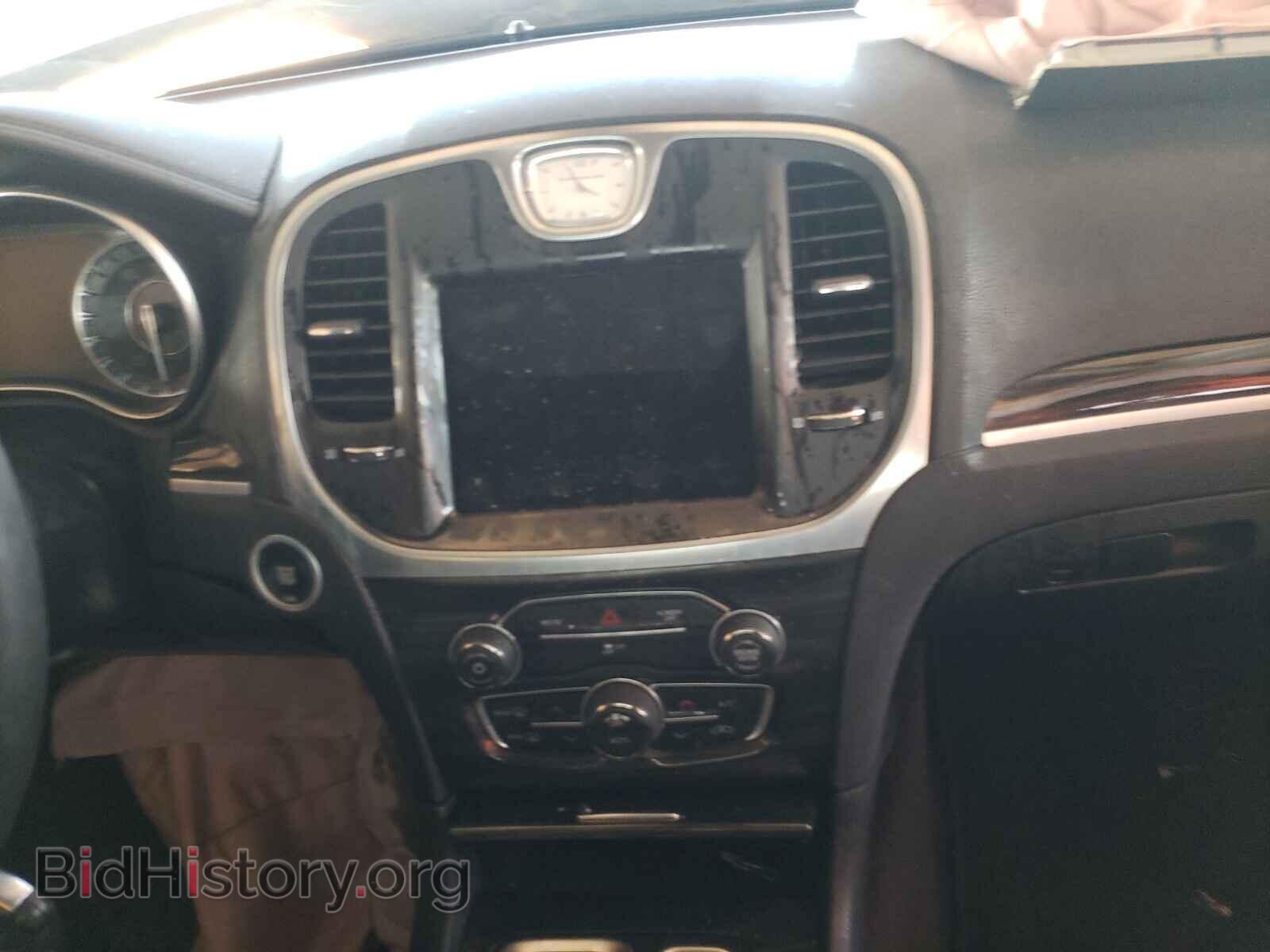 2017 CHRYSLER 300 - VIN: 2C3CCAAG9HH646980 - Фото 9