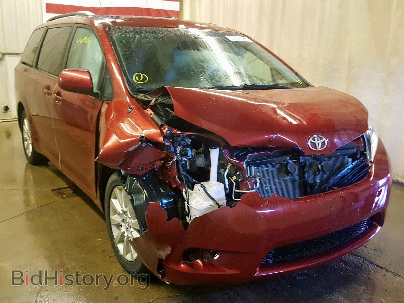 Photo 5TDJK3DC3CS034889 - TOYOTA SIENNA LE 2012