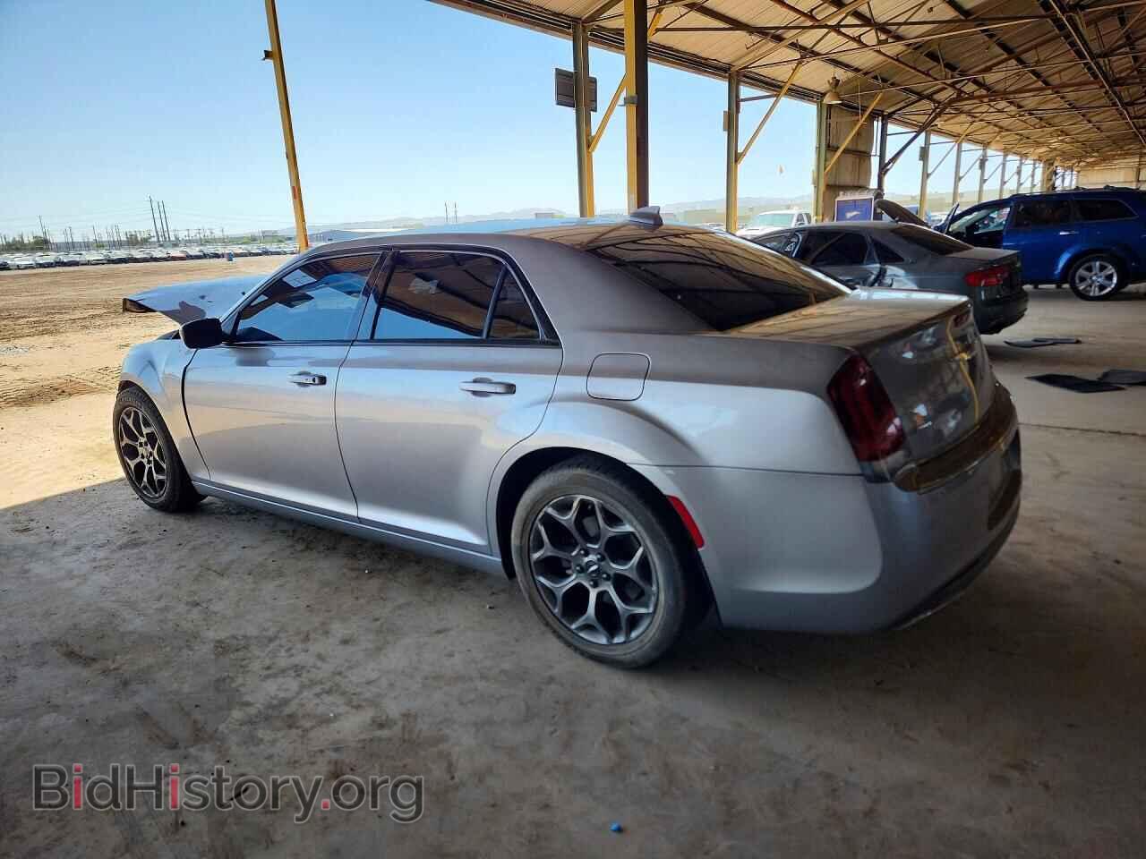 2018 CHRYSLER 300 - VIN: 2C3CCAGG5JH226520 - Фото 2