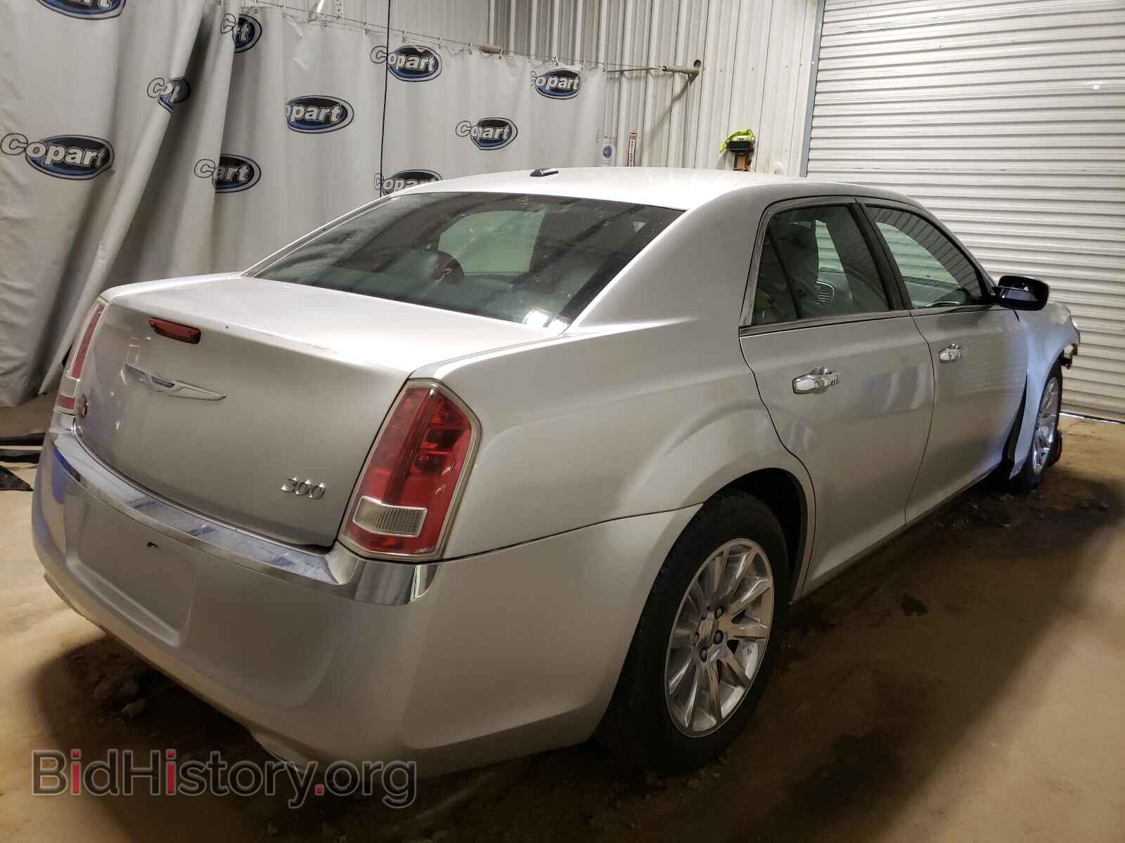 2012 CHRYSLER 300 - VIN: 2C3CCACG8CH250741 - Фото 4